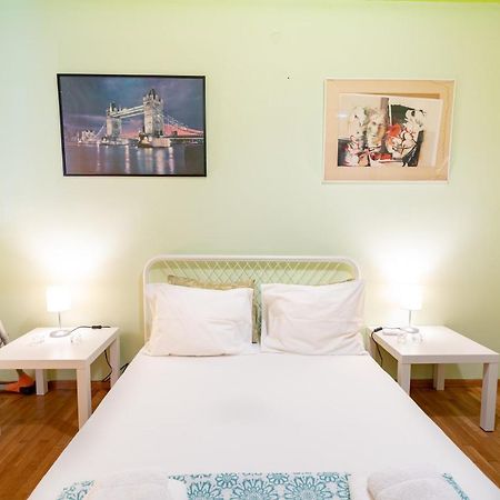 Ampelokipi Metro St. 2 Bedrooms 6 Pers. Apartment Athen Eksteriør bilde