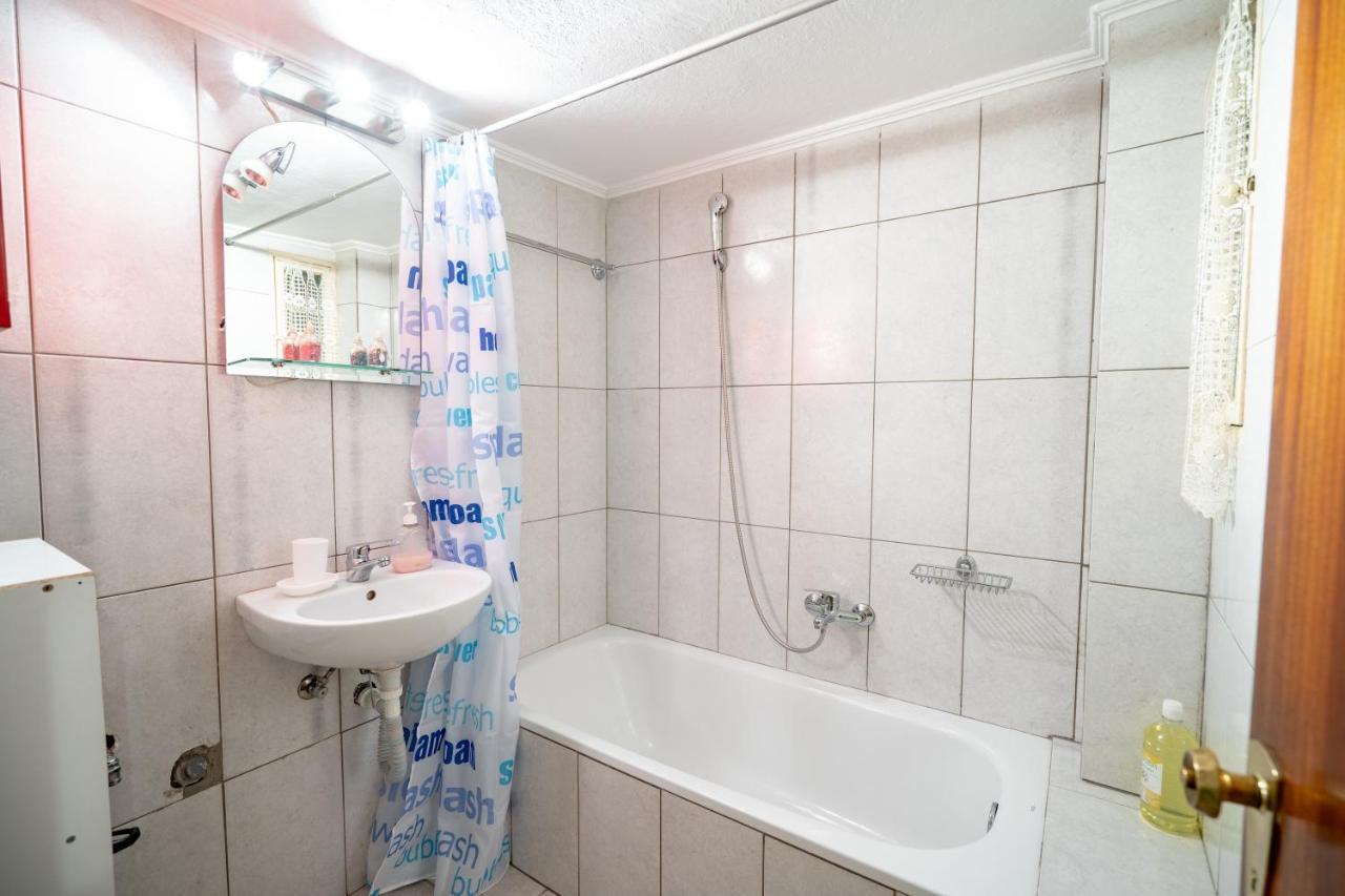 Ampelokipi Metro St. 2 Bedrooms 6 Pers. Apartment Athen Eksteriør bilde