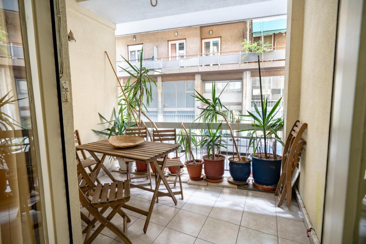 Ampelokipi Metro St. 2 Bedrooms 6 Pers. Apartment Athen Eksteriør bilde