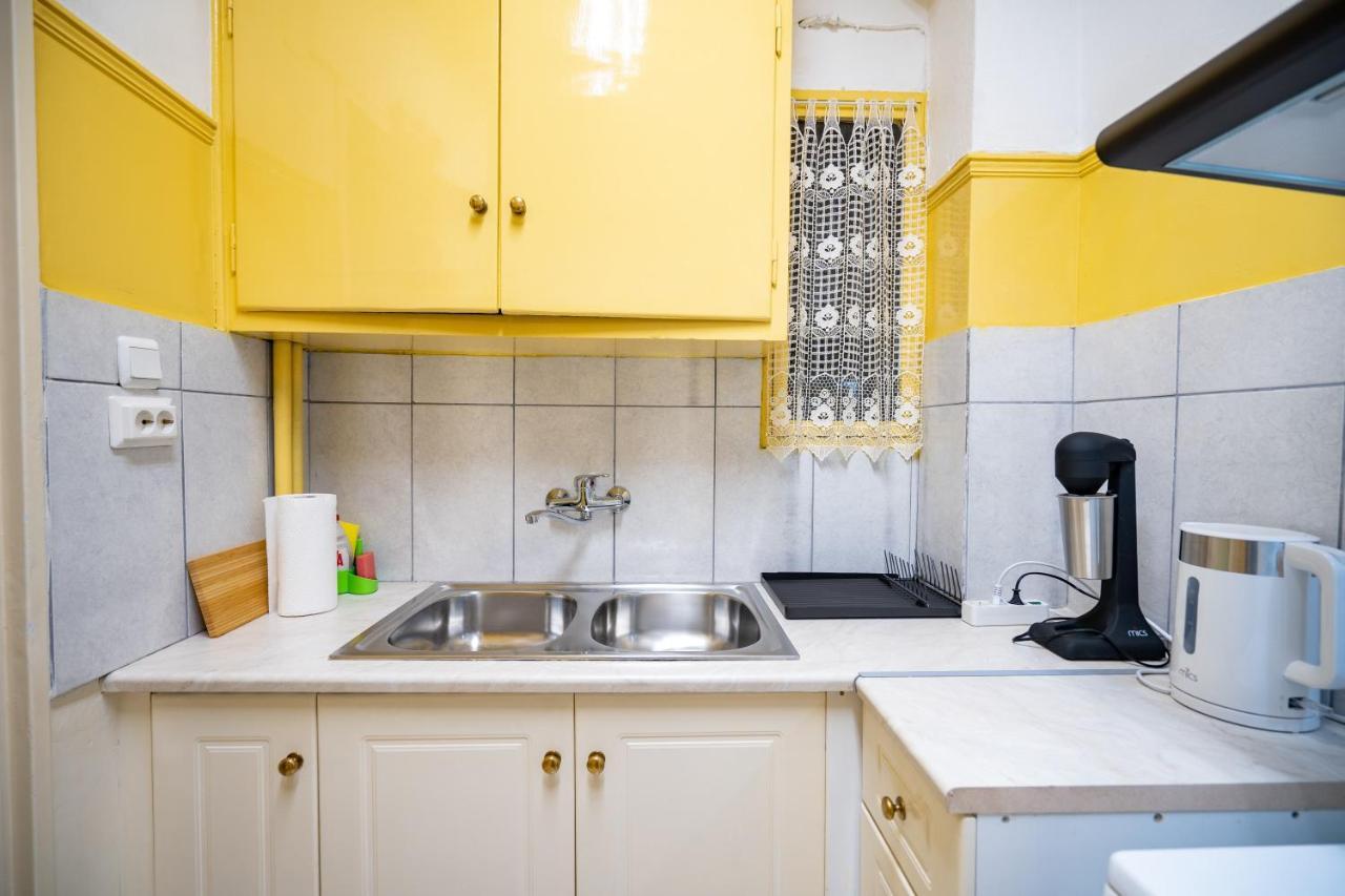 Ampelokipi Metro St. 2 Bedrooms 6 Pers. Apartment Athen Eksteriør bilde