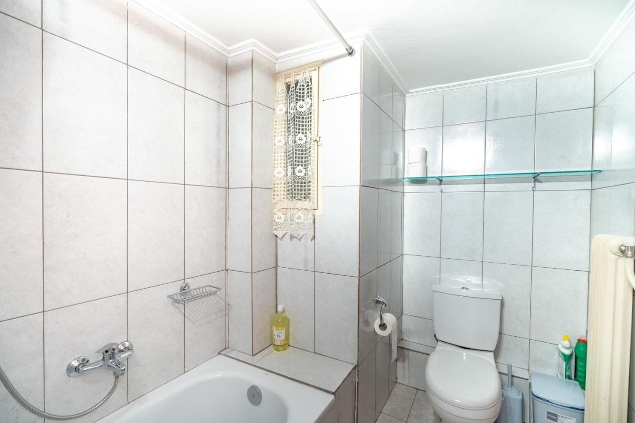 Ampelokipi Metro St. 2 Bedrooms 6 Pers. Apartment Athen Eksteriør bilde