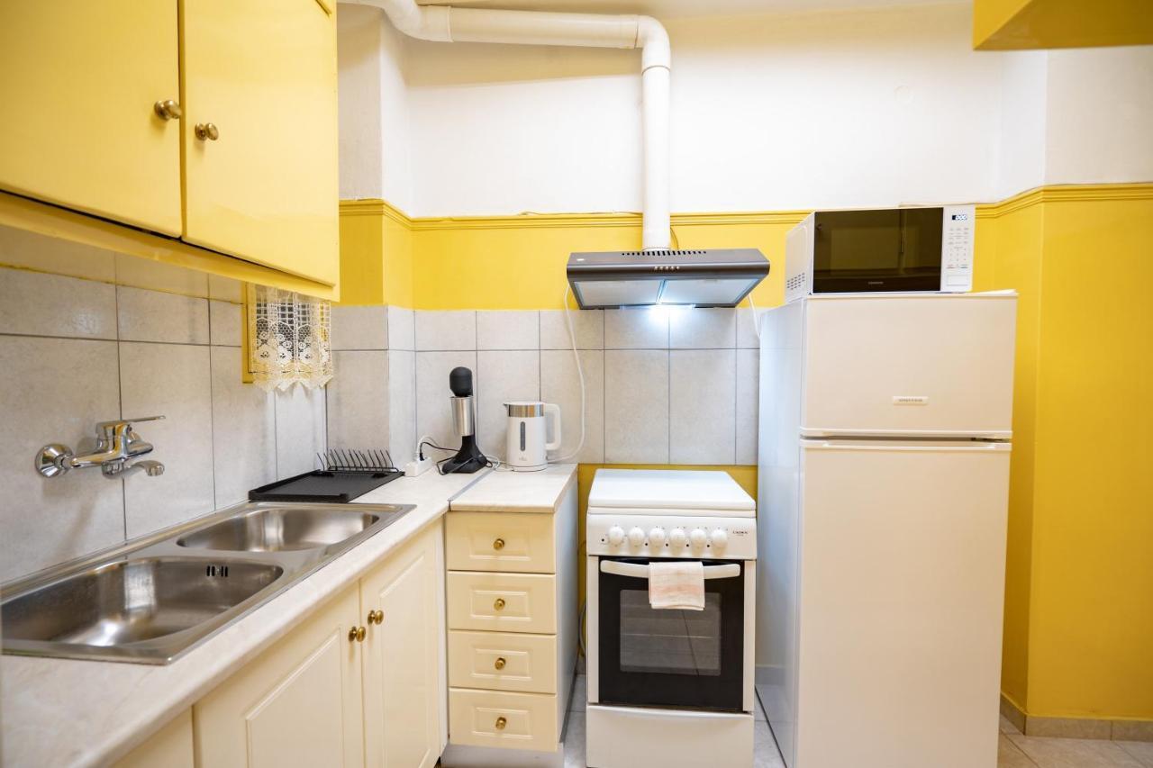 Ampelokipi Metro St. 2 Bedrooms 6 Pers. Apartment Athen Eksteriør bilde